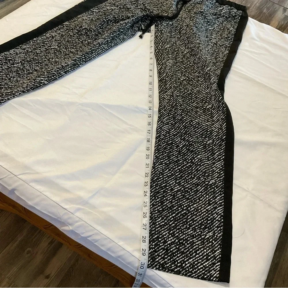 Vince Camuto Women's Drawstring Elastic Waist Cropped Pants Women's Size Medium